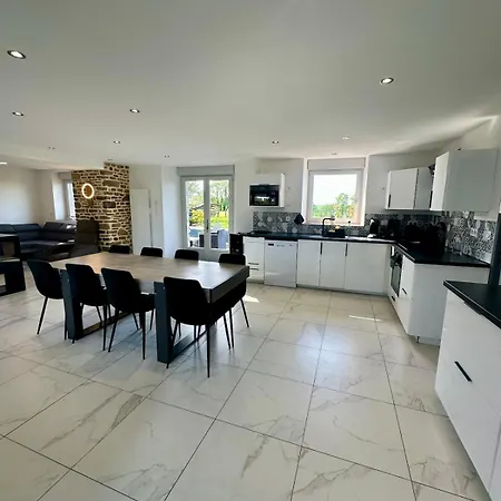 Des Hirondelles 1s Prázdninový dům *