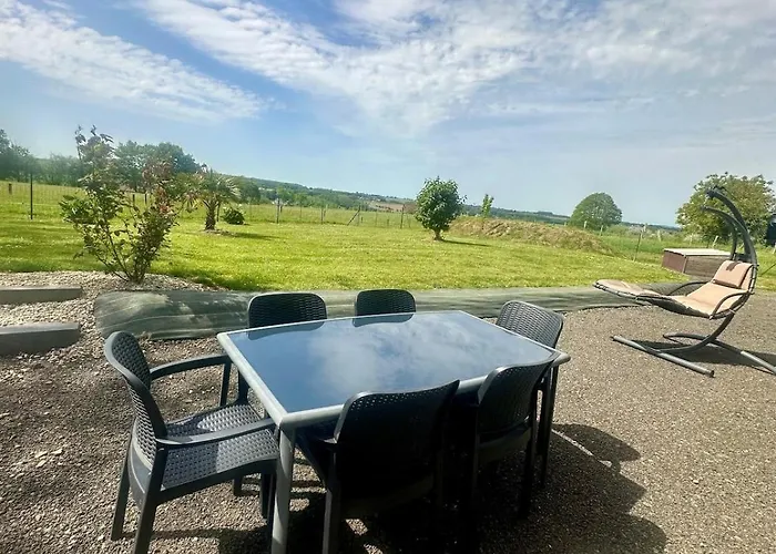 Des Hirondelles 1s Holiday home *