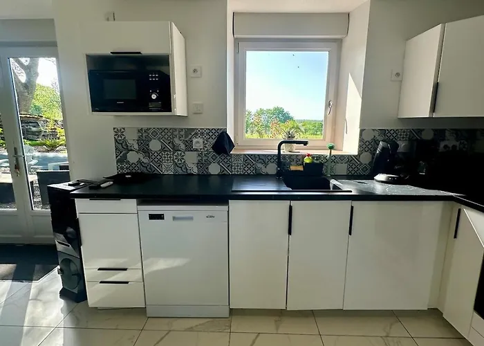 Des Hirondelles 1s Holiday home Montjoie-Saint-Martin