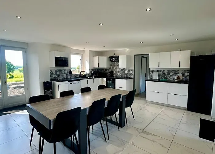 Des Hirondelles 1s Holiday home