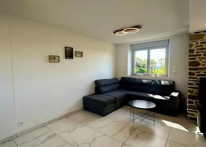 Des Hirondelles 1s Holiday home *