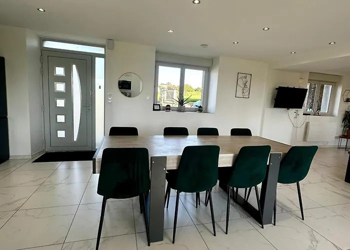 Des Hirondelles 1s Holiday home Montjoie-Saint-Martin